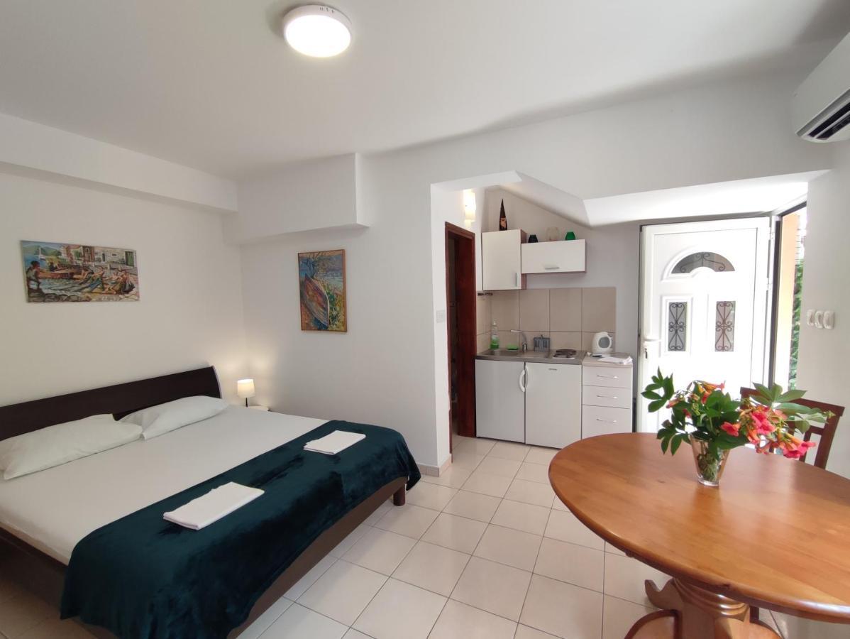 Studio Apartman Radimir Kotor Exteriör bild