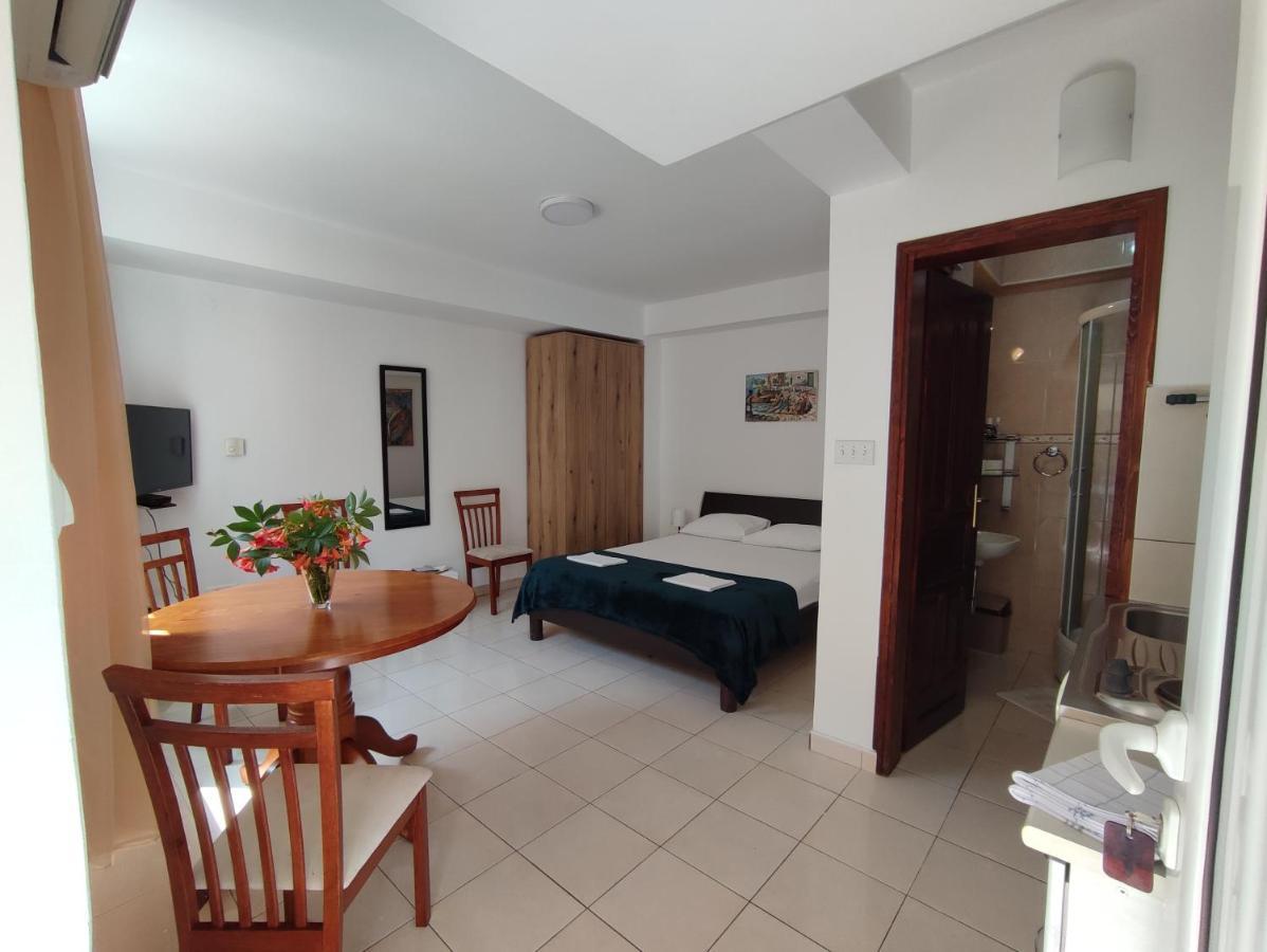 Studio Apartman Radimir Kotor Exteriör bild