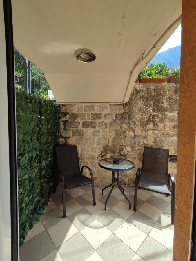 Studio Apartman Radimir Kotor Exteriör bild