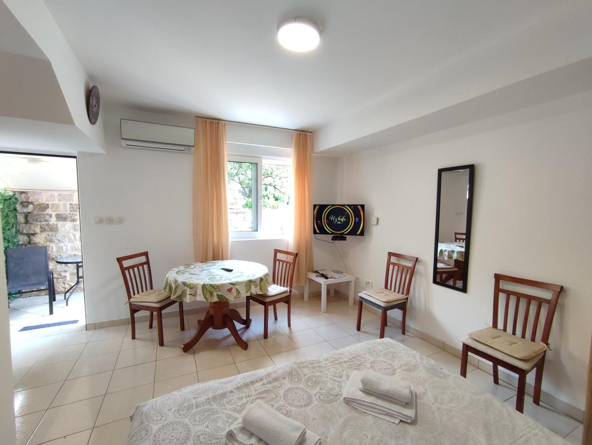 Studio Apartman Radimir Kotor Exteriör bild